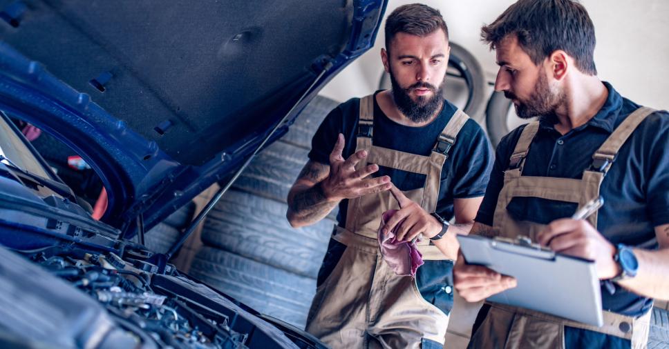 Como o treinamento contínuo da equipe pode transformar sua oficina