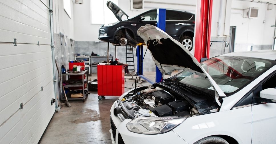 Ferramentas indispensáveis para uma oficina moderna